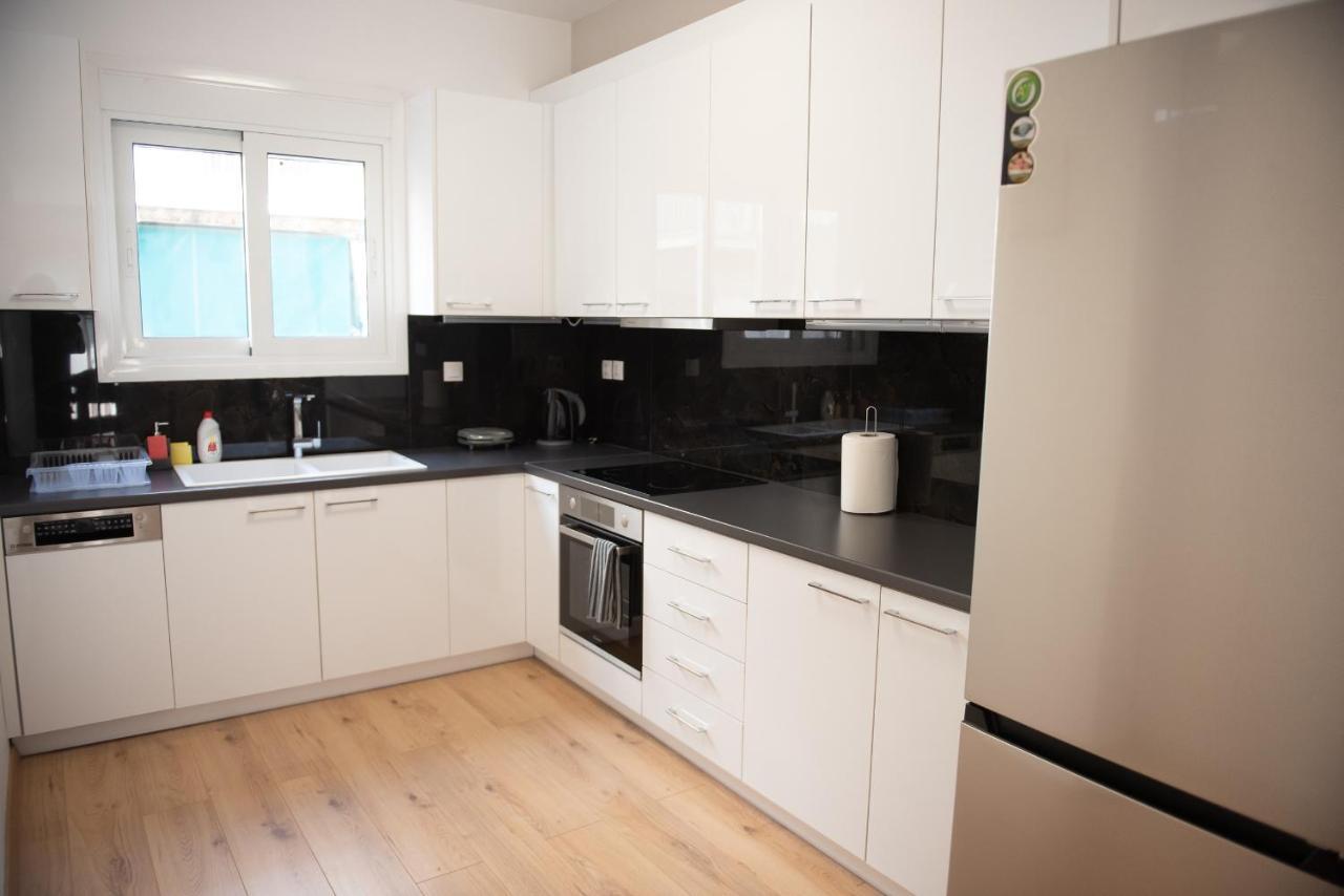 Newly Renovated Flat 500M From Subway Station Apartment Athens Luaran gambar